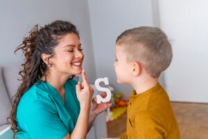 speech therapist