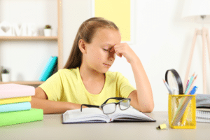 signs that your child sees poorly