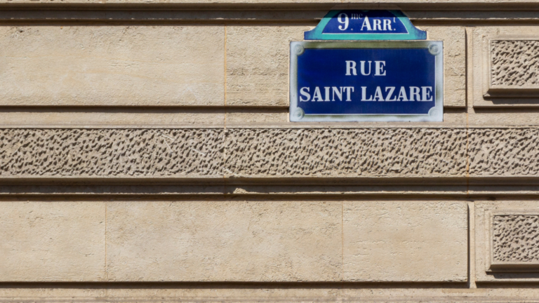 Where to consult for cataract in Paris